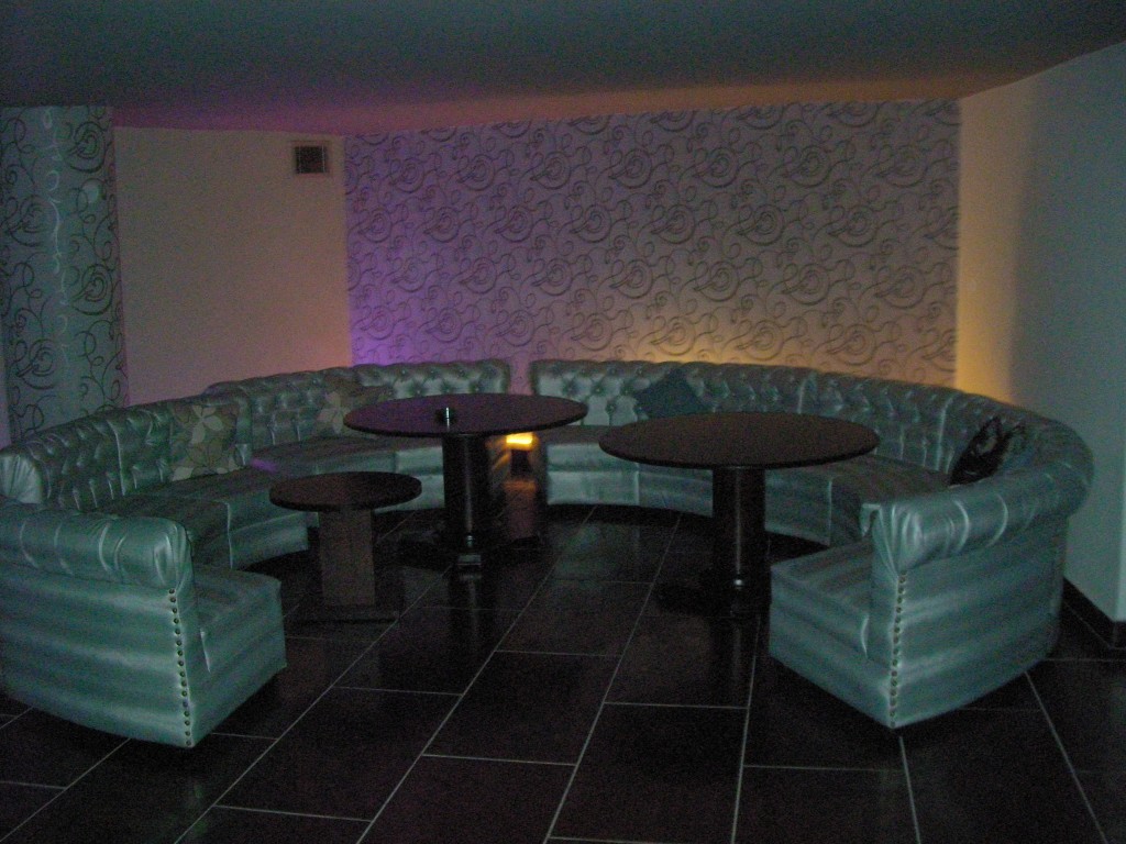 Bar Couch