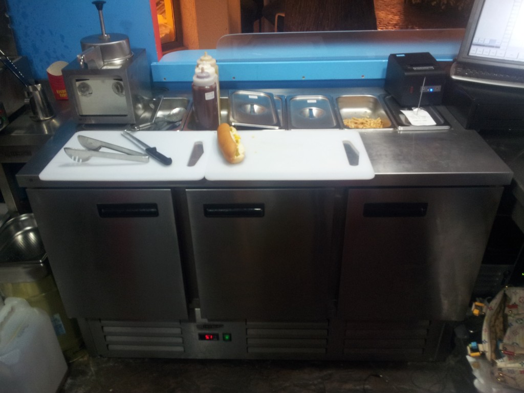 Table Refrigerator with inserts