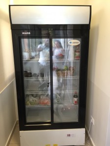 Storage refrigerator