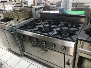 Six burners oven